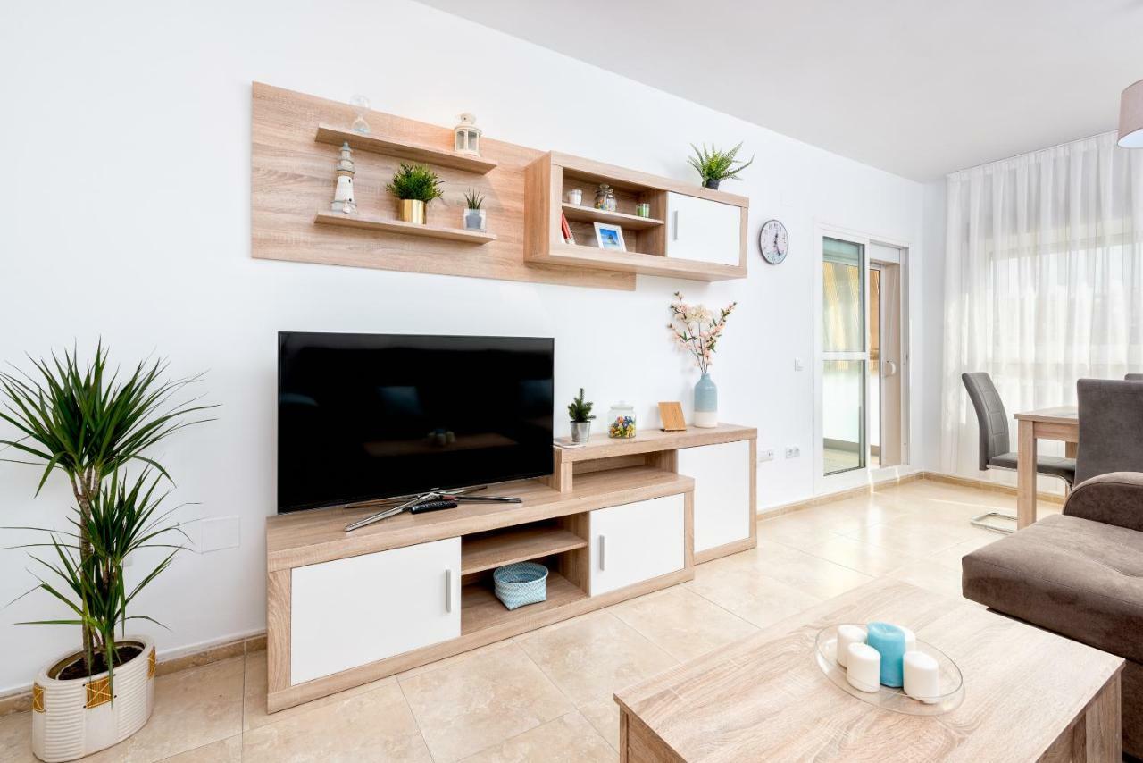 Wintowinrentals Best Location, Beach, Pool & Parking Rincon de la Victoria Bagian luar foto
