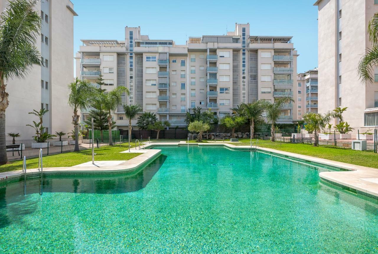 Wintowinrentals Best Location, Beach, Pool & Parking Rincon de la Victoria Bagian luar foto