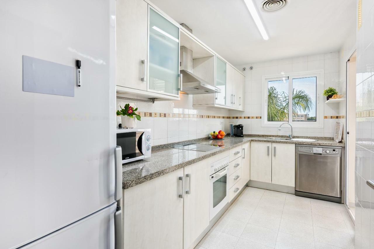 Wintowinrentals Best Location, Beach, Pool & Parking Rincon de la Victoria Bagian luar foto