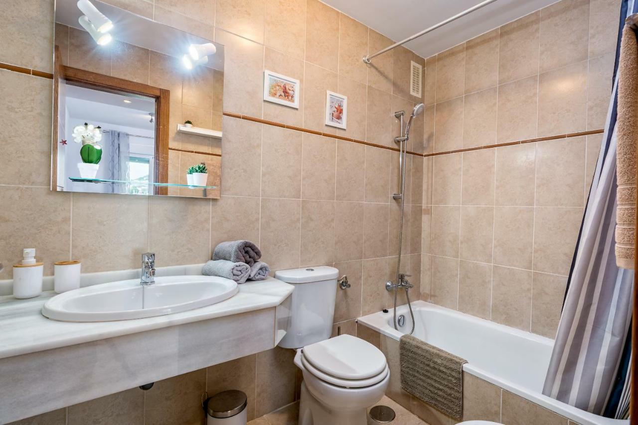 Wintowinrentals Best Location, Beach, Pool & Parking Rincon de la Victoria Bagian luar foto