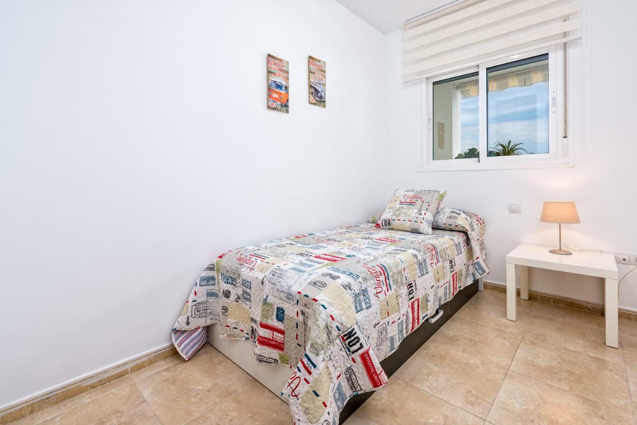 Wintowinrentals Best Location, Beach, Pool & Parking Rincon de la Victoria Bagian luar foto