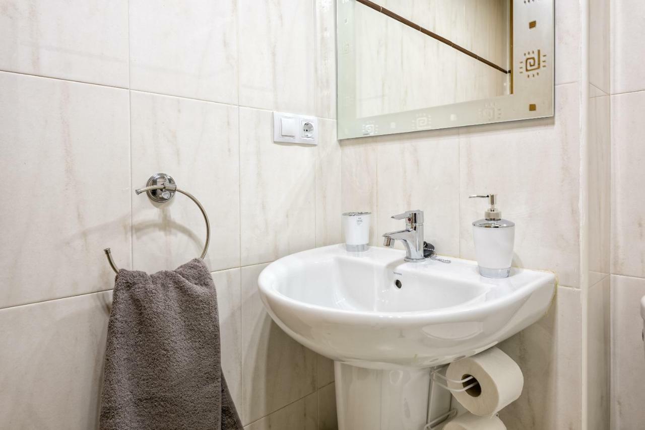 Wintowinrentals Best Location, Beach, Pool & Parking Rincon de la Victoria Bagian luar foto