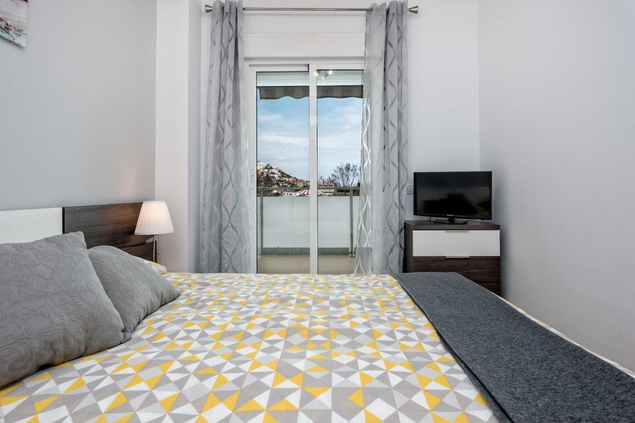 Wintowinrentals Best Location, Beach, Pool & Parking Rincon de la Victoria Bagian luar foto
