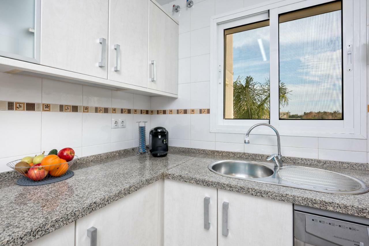 Wintowinrentals Best Location, Beach, Pool & Parking Rincon de la Victoria Bagian luar foto
