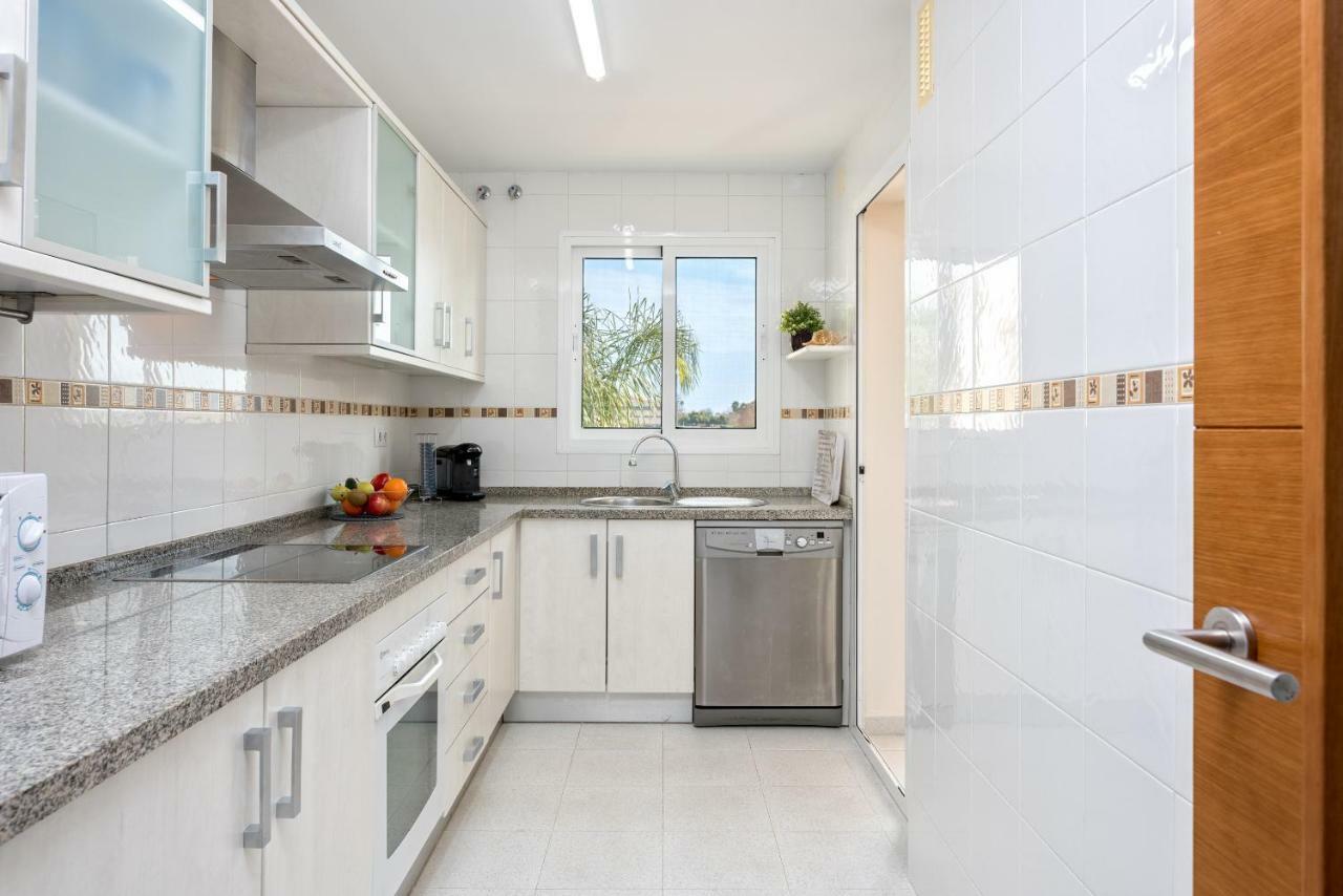 Wintowinrentals Best Location, Beach, Pool & Parking Rincon de la Victoria Bagian luar foto