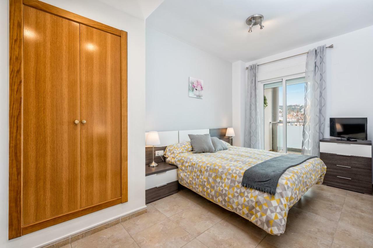 Wintowinrentals Best Location, Beach, Pool & Parking Rincon de la Victoria Bagian luar foto