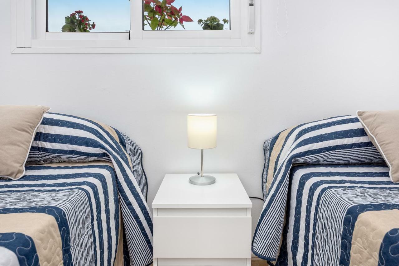 Wintowinrentals Best Location, Beach, Pool & Parking Rincon de la Victoria Bagian luar foto
